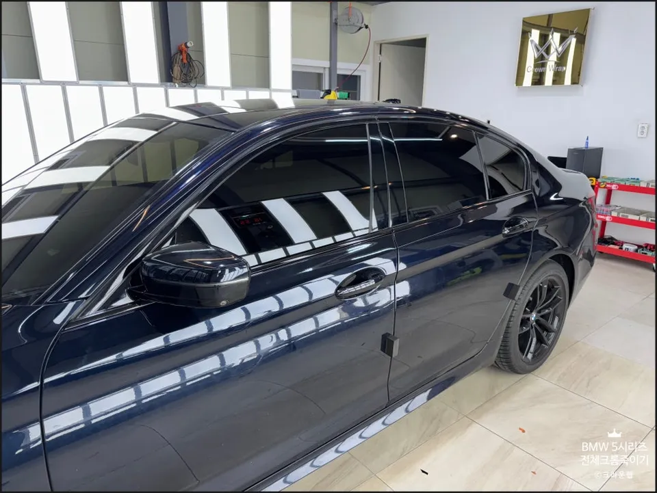 BMW 5 SeriesのPPF施工事例｜クローム部分のカスタム 施工写真 2-3