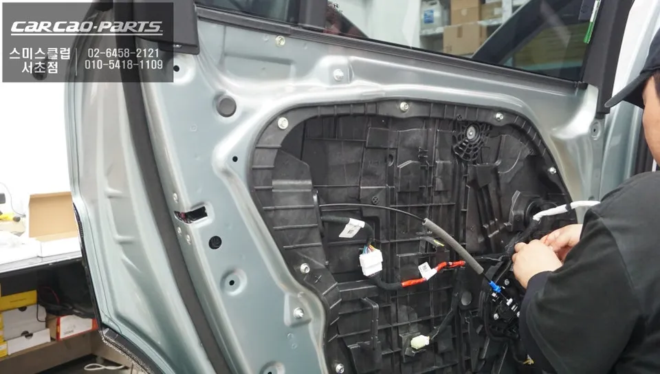 Hyundai IONIQ Ghost Door Auto Service Review — Soft-Closing Doors photo 2
