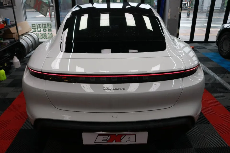 Porsche Taycan vinyl wrap - Porsche Taycan Vinyl Wrap Review: Cool Gray Transformation photo 3