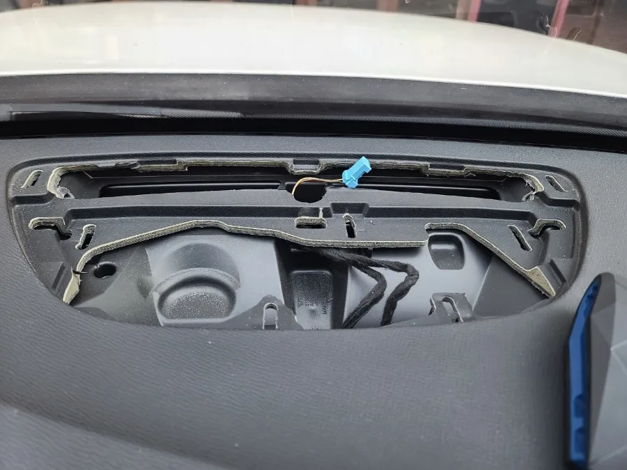 Volvo XC90 car audio - Volvo XC90 Center Speaker Upgrade Review photo 4