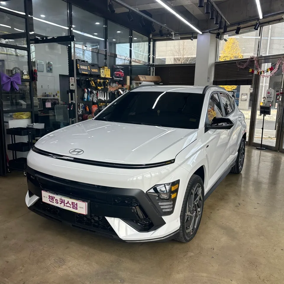 Hyundai Konaのカーラッピング事例｜費用目安・仕上がり 施工写真 2-1