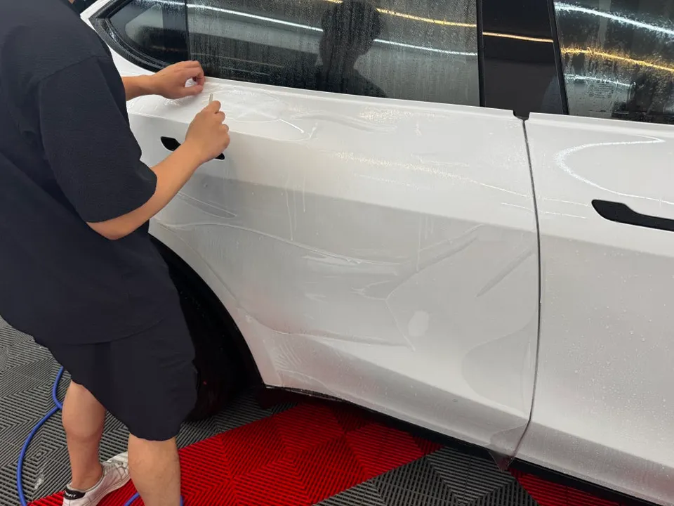 Tesla Model Y PPF施工事例|費用目安・仕上がり 施工写真 1-3