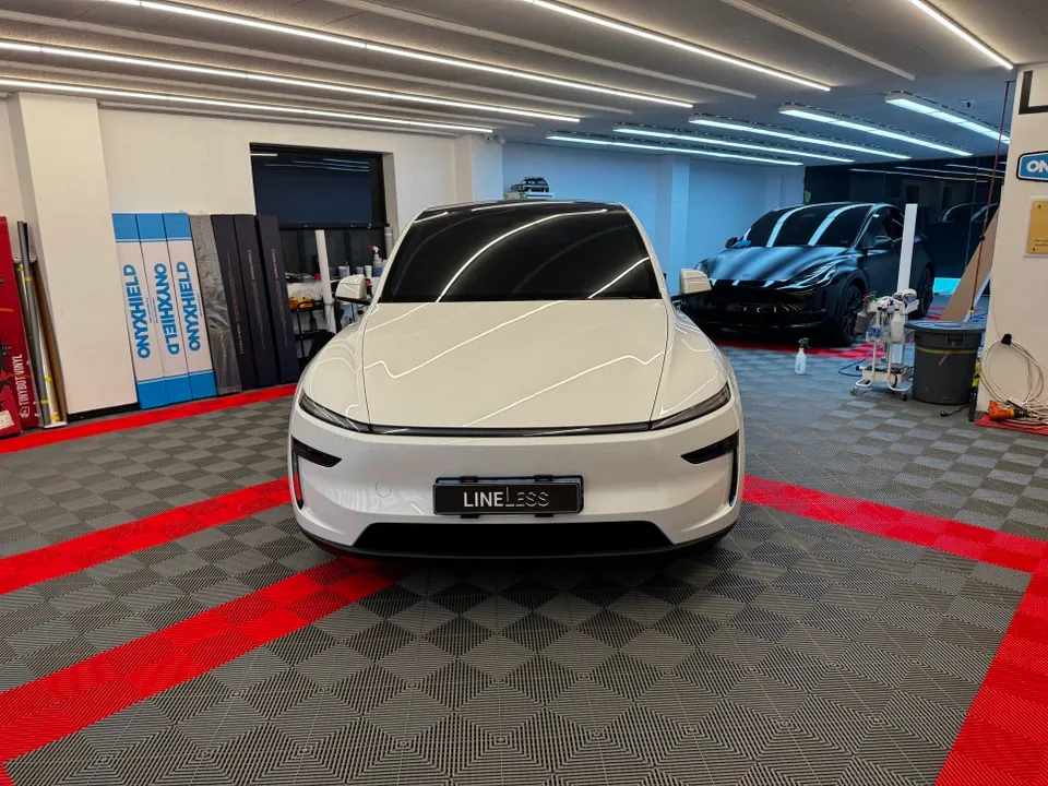 Tesla Model Y PPF施工事例|費用目安・仕上がり 施工写真 2-3