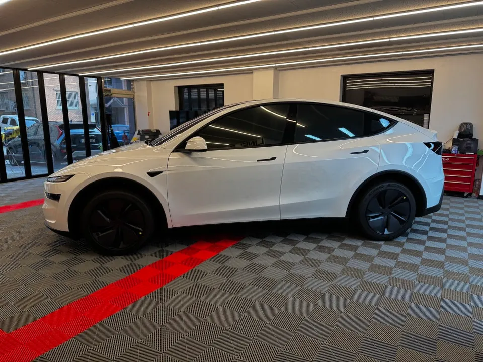 Tesla Model Y PPF施工事例|費用目安・仕上がり 施工写真 3-3