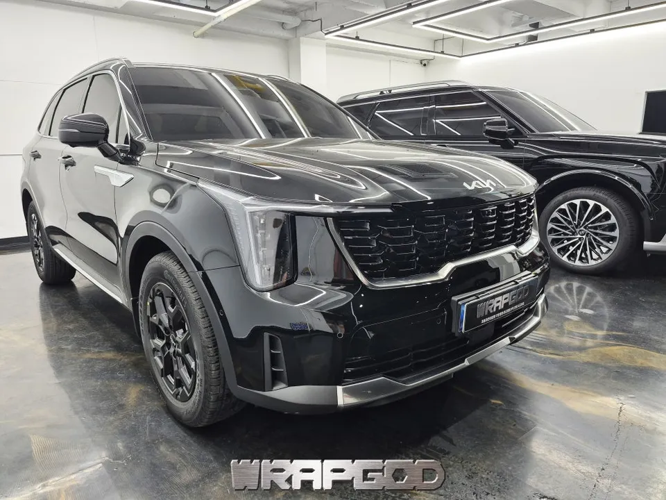 Kia Sorento MQ4のカーラッピング事例｜費用目安・仕上がり 施工写真 2-1