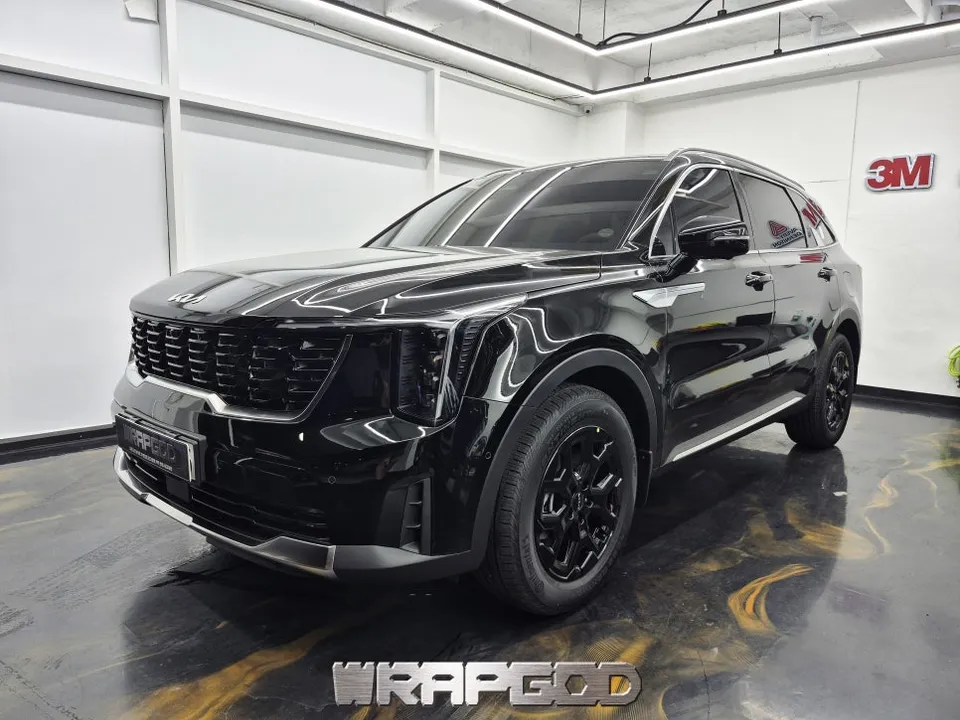 Kia Sorento MQ4のカーラッピング事例｜費用目安・仕上がり 施工写真 3-1