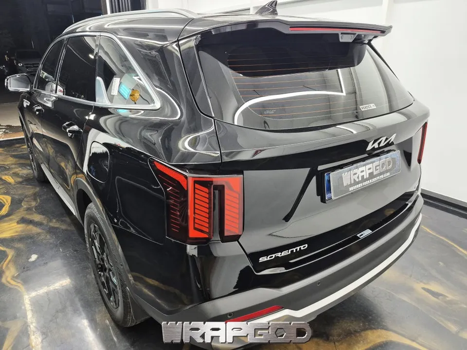Kia Sorento MQ4のカーラッピング事例｜費用目安・仕上がり 施工写真 1-2