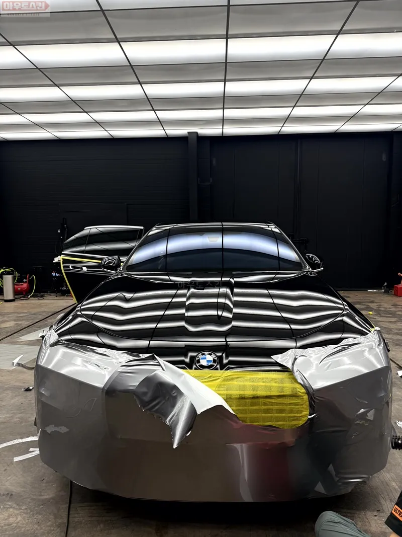 BMW 7 Seriesのカーラッピング事例｜費用目安・仕上がり 施工写真 1-2