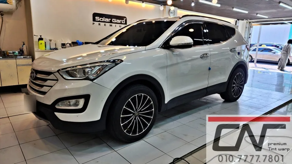 Hyundai Santa Fe DMのカーフィルム施工事例|費用目安・仕上がり 写真