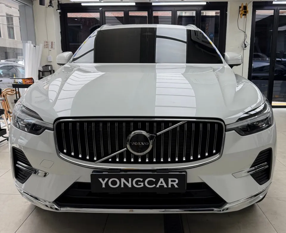 Volvo XC60のカーラッピング事例|費用目安・仕上がり 施工写真 1-1