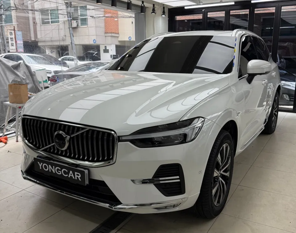 Volvo XC60のカーラッピング事例|費用目安・仕上がり 施工写真 3-1