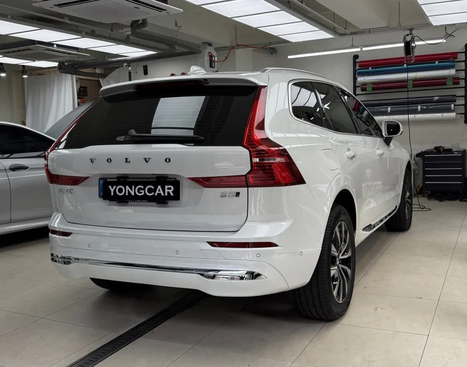 Volvo XC60のカーラッピング事例|費用目安・仕上がり 施工写真 2-2