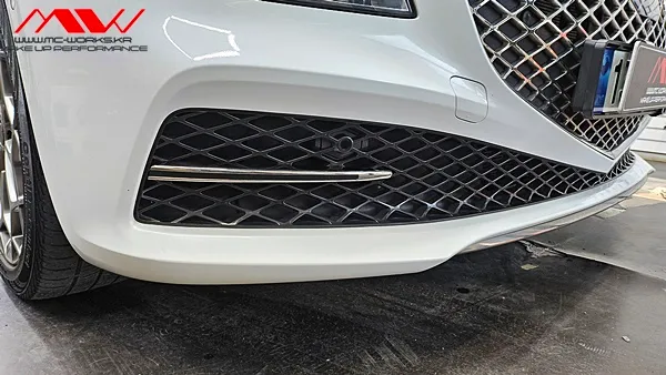 Genesis G80 RG3のカーラッピング事例|費用目安・仕上がり 施工写真 2-2