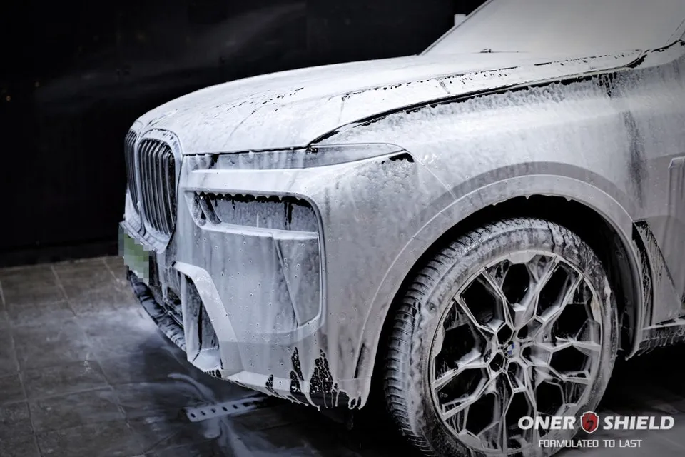 BMW X7のカーラッピング事例|クローム処理 施工写真 3-1