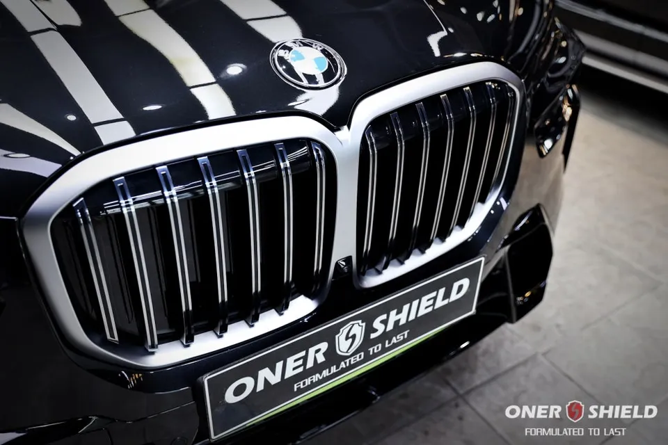 BMW X7のカーラッピング事例|クローム処理 施工写真 3-2