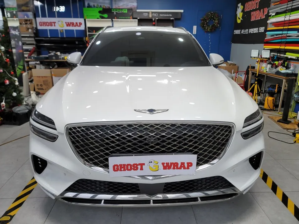 Genesis GV70 vinyl wrap installation result