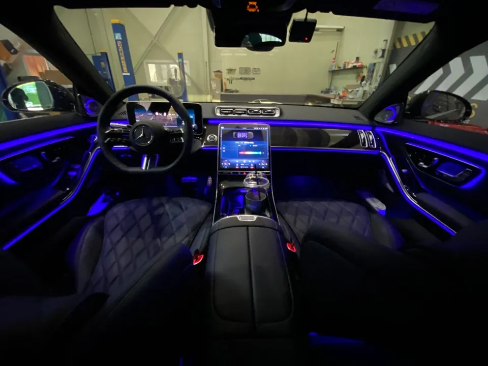 Mercedes-Benz S-Class ambient lighting - Mercedes-Benz S-Class Ambient Lighting Review — Enhanced Luxury photo 3