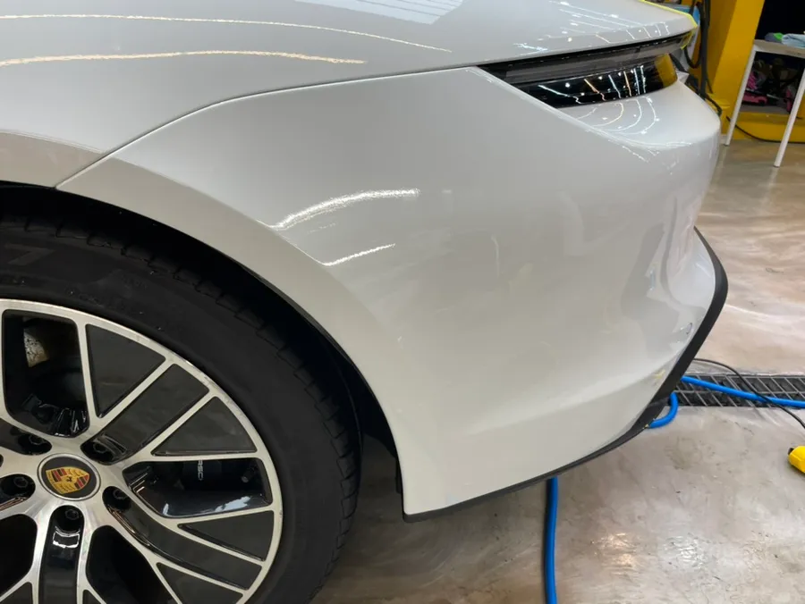 Porsche Taycan PPF施工事例|費用目安と仕上がり 施工写真 2-2