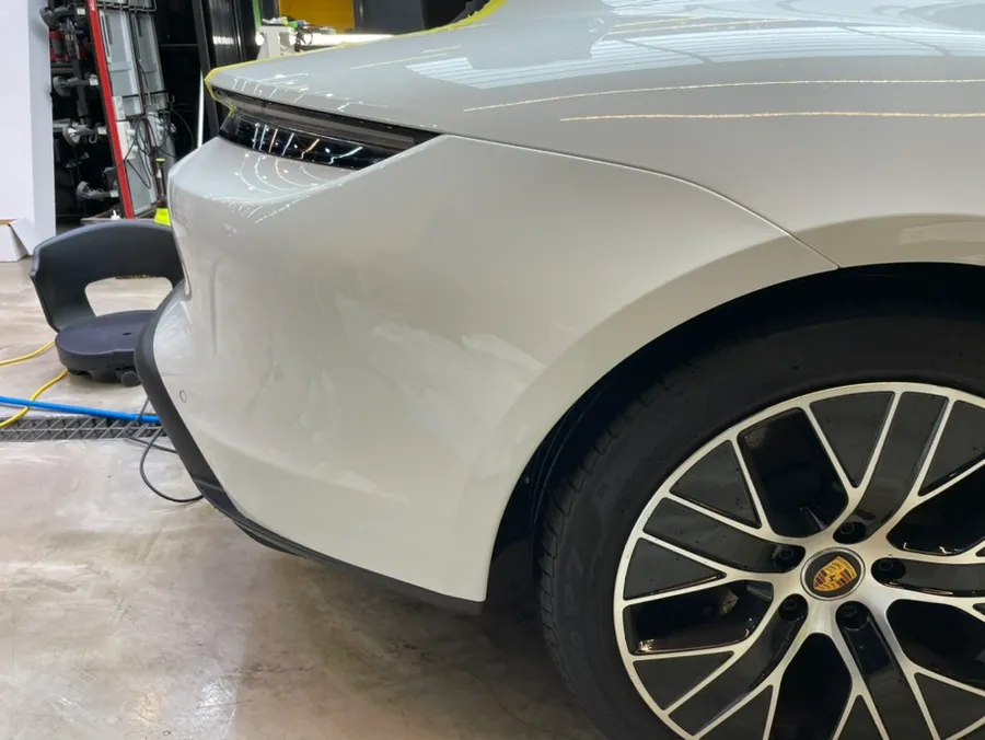 Porsche Taycan PPF施工事例|費用目安と仕上がり 施工写真 3-2