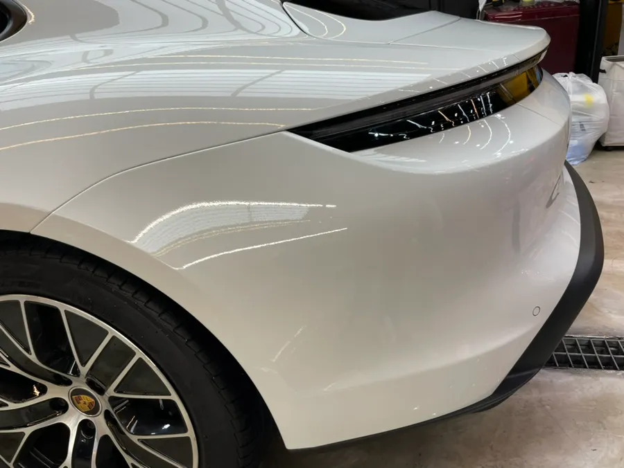 Porsche Taycan PPF施工事例|費用目安と仕上がり 施工写真 1-3