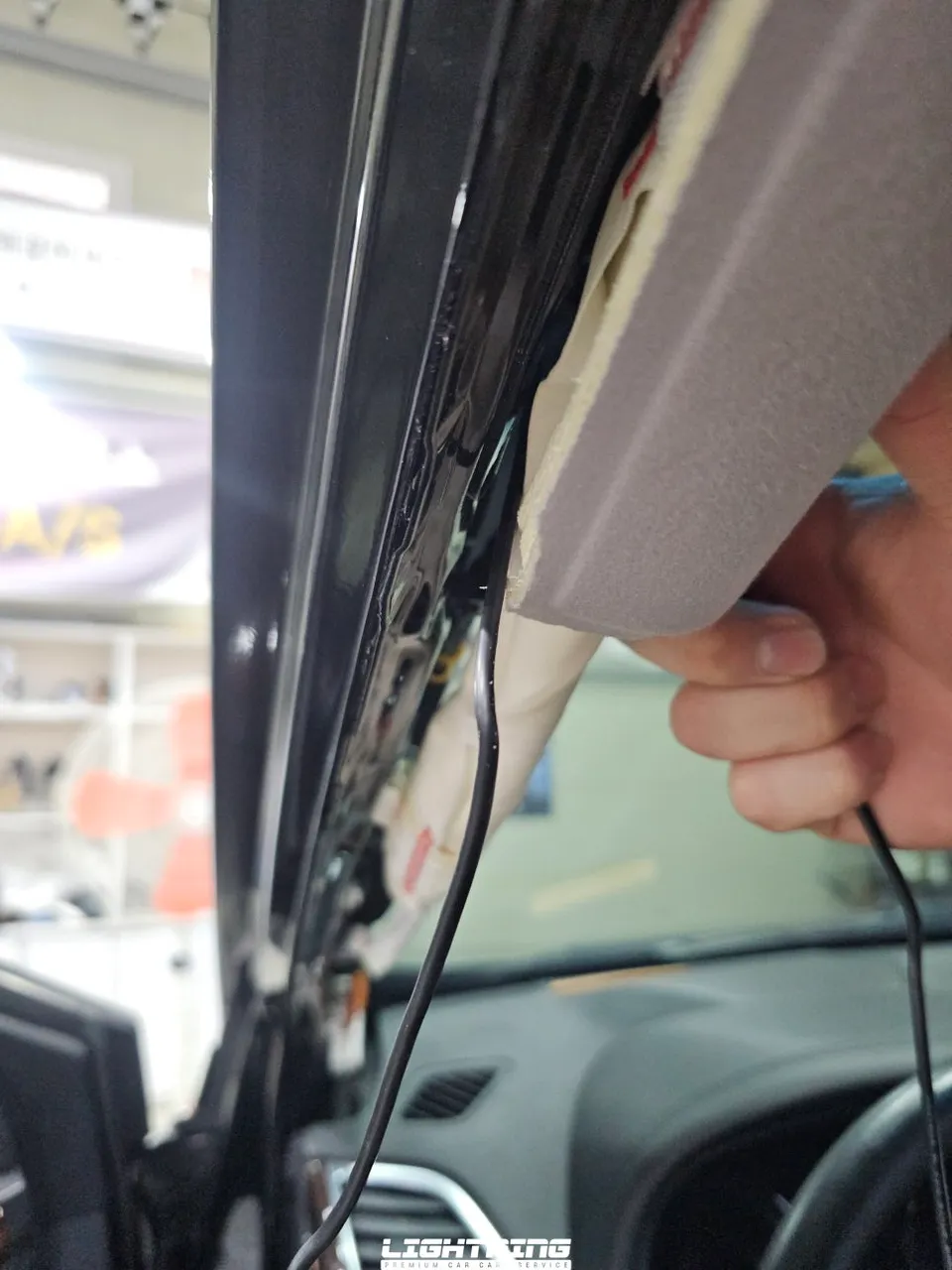 Hyundai Aslanのドラレコ取付事例|費用目安・仕上がり 施工写真 2-2