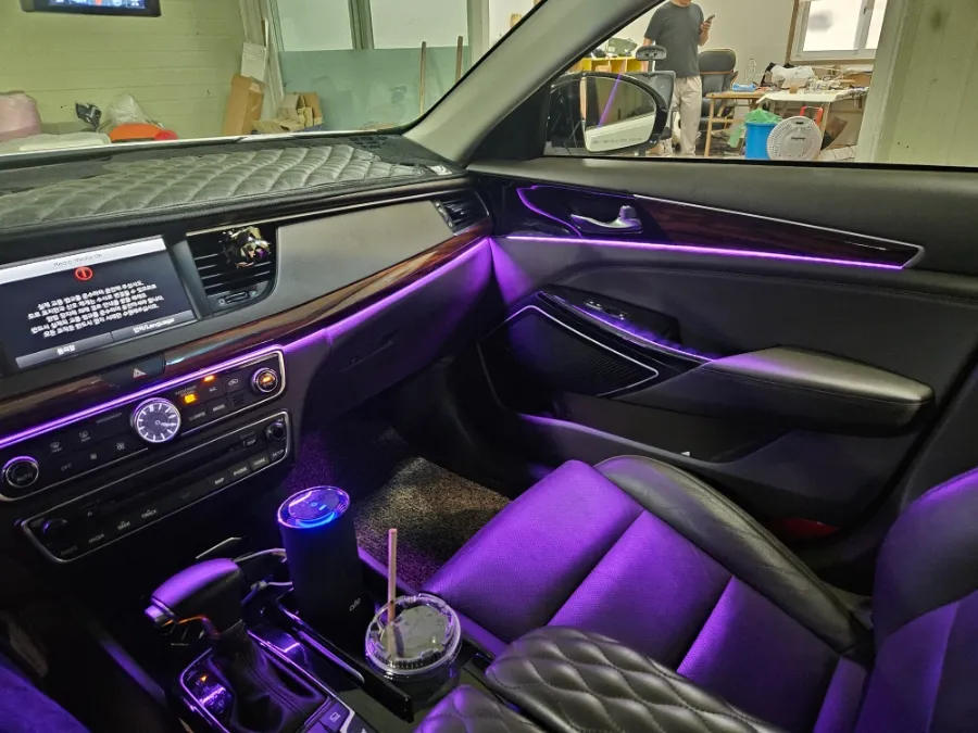Kia K7 ambient lighting - Kia K7 Ambient Lighting Review: Subtle Upgrade photo 5