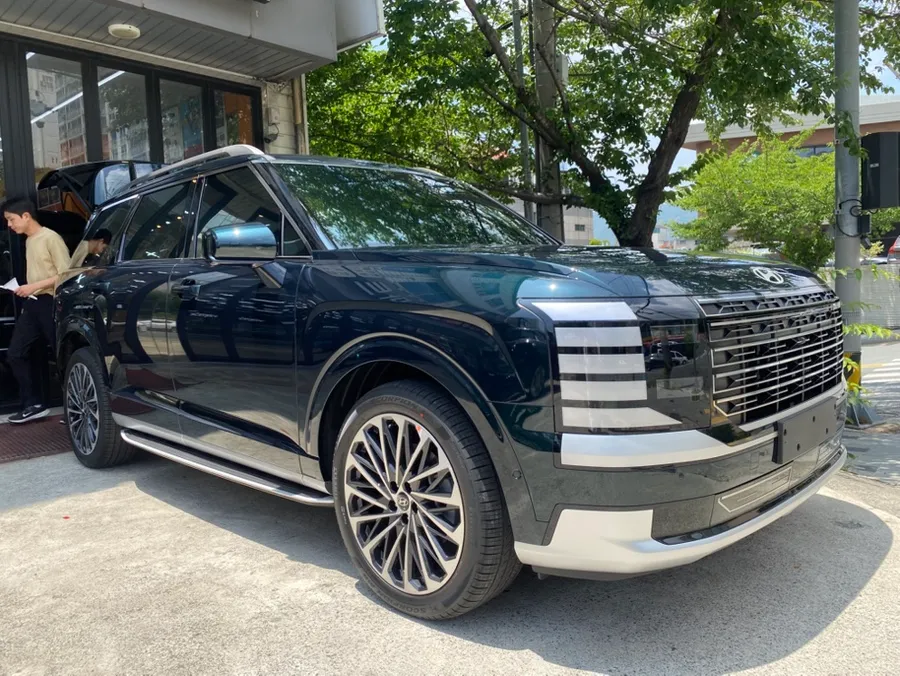 Hyundai Palisadeのカーフィルム施工事例|費用目安・仕上がり 施工写真 3-2
