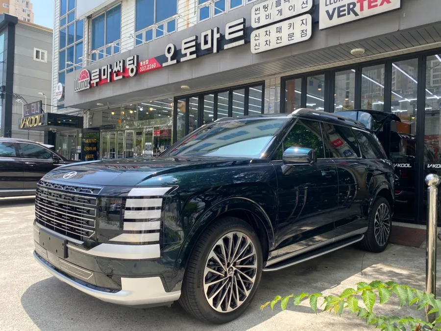 Hyundai Palisadeのカーフィルム施工事例|費用目安・仕上がり 施工写真 1-3