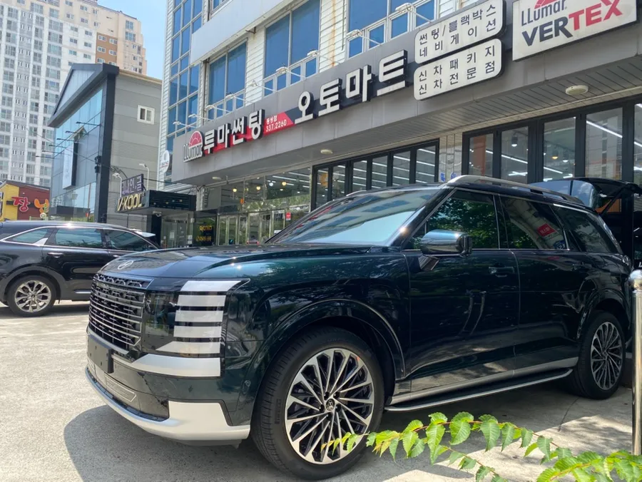 Hyundai Palisadeのカーフィルム施工事例|費用目安・仕上がり 施工写真 2-3