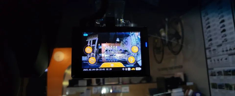 Kia K7 dash cam - Kia K7 Dash Cam Installation Review photo 4