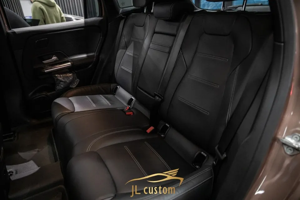 Mercedes-Benz EQA Heated Seats Review — Winter Comfort Upgrade photo 3