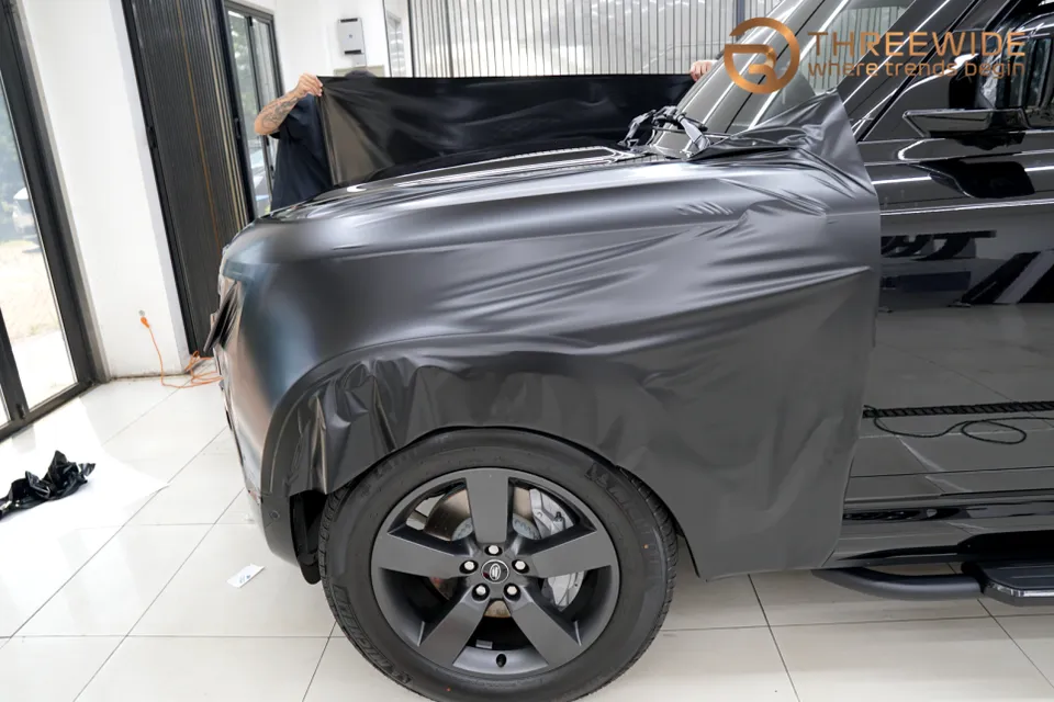 Land Rover DefenderのPPF施工事例 施工写真 3-1