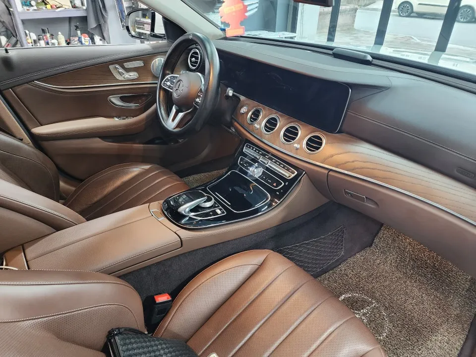 Mercedes-Benz E300 vinyl wrap - Mercedes-Benz E300 Interior Vinyl Wrap Review - Swirl Mark Remova photo 3