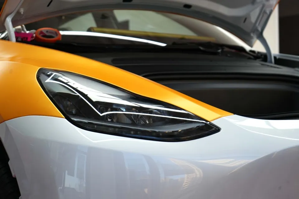 Tesla Model Yのカーフィルム施工事例|費用目安・仕上がり 施工写真 2-2