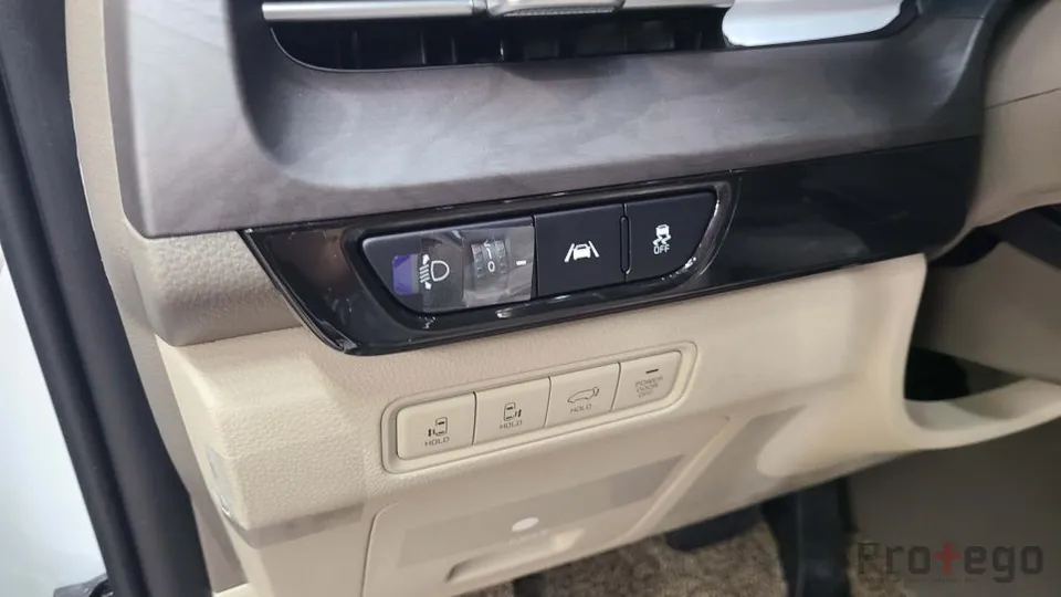 Kia CarnivalのPPF施工事例|費用目安と仕上がり 施工写真 1-2