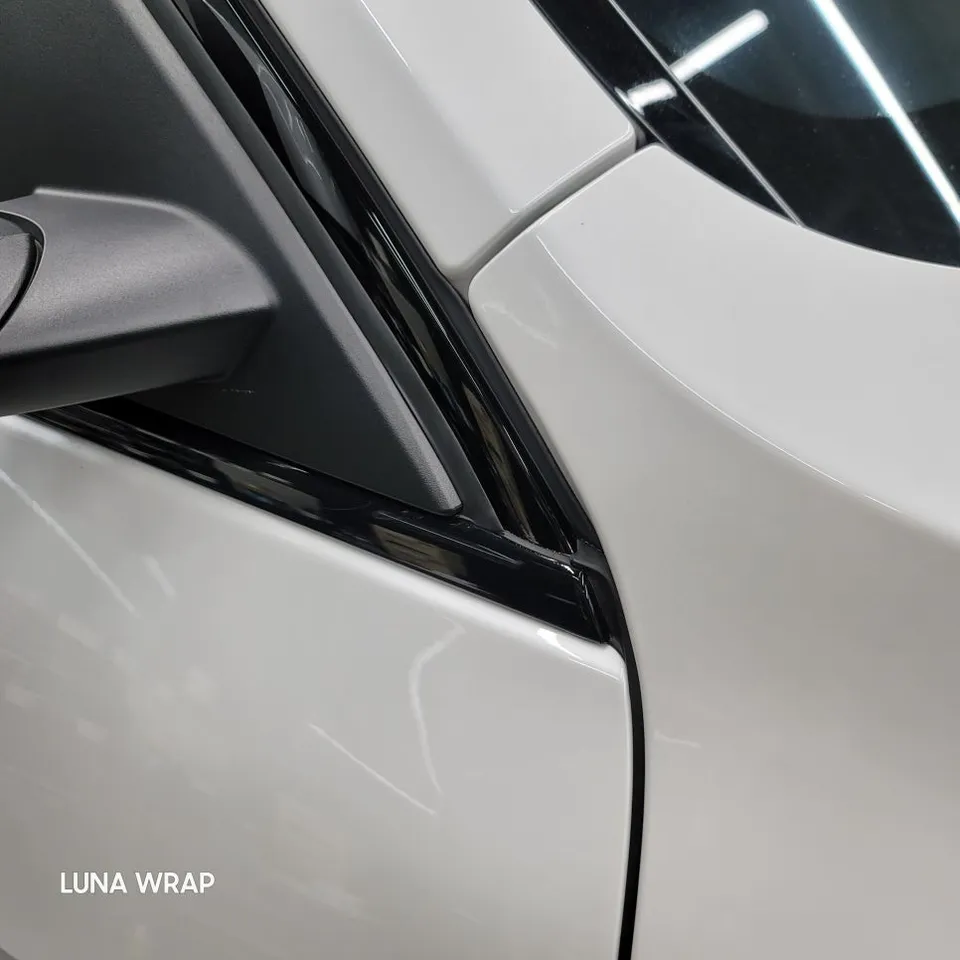 BMW X7のカーラッピング事例｜クロームパーツの統一感 施工写真 3-2