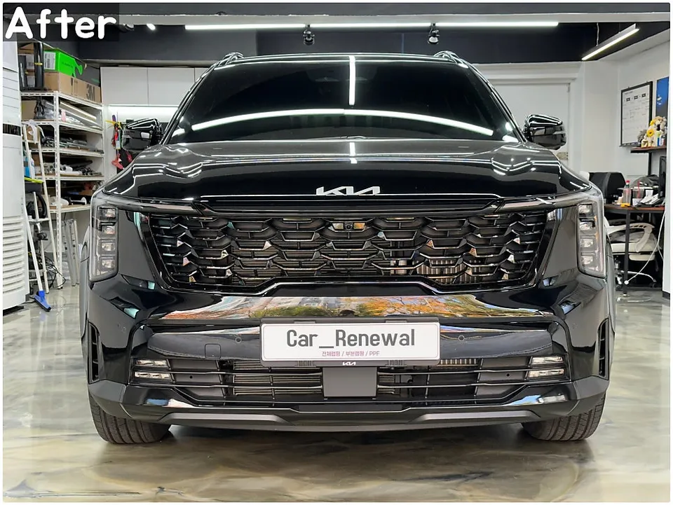Kia Sorento MQ4 vinyl wrap - Kia Sorento MQ4 Vinyl Wrap Review — Chrome Delete Transformation photo 3