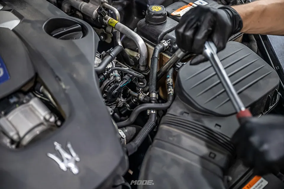 Maserati Quattroporte ambient lighting - Maserati Quattroporte Ambient Lighting Installation Review — Cost photo 4