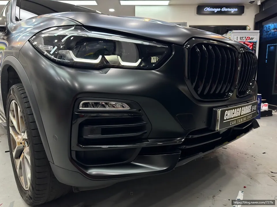 BMW X5 window tinting - BMW X5 Window Tinting Review: Satin Black Finish photo 4