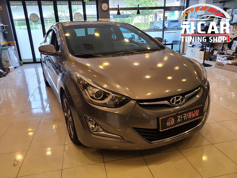 Hyundai Elantra MDのドライブレコーダー取付事例 写真