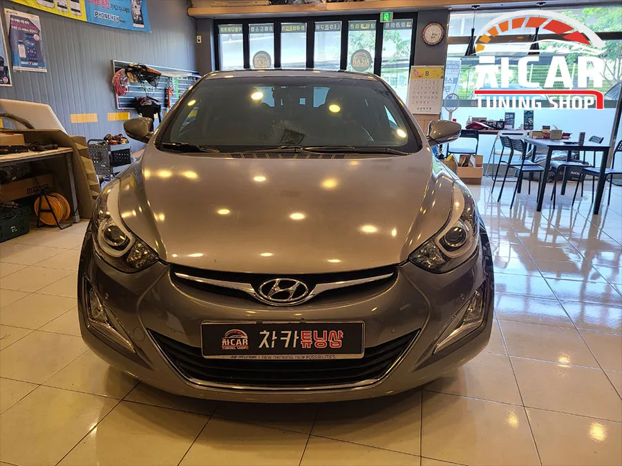 Hyundai Elantra MDのドライブレコーダー取付事例 施工写真 5