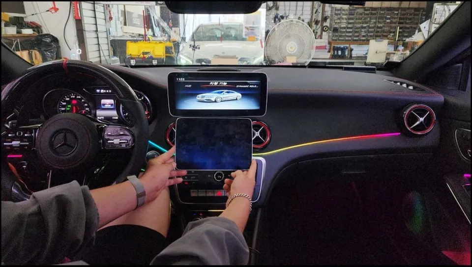 Mercedes-Benz CLA 45 AMG Android Head Unit Review — High-Res Upgr photo 2