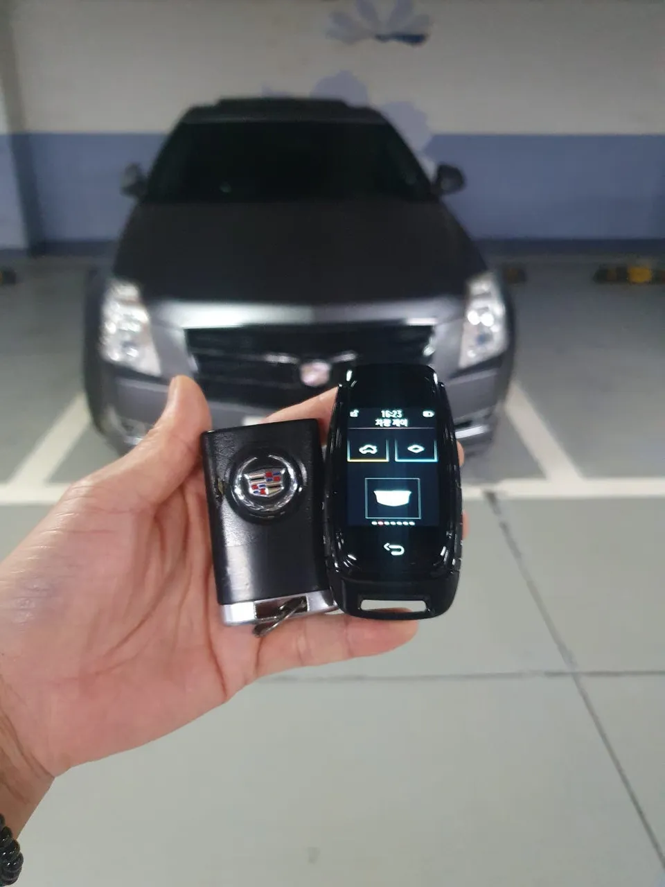 Cadillac CTS oem options installation result