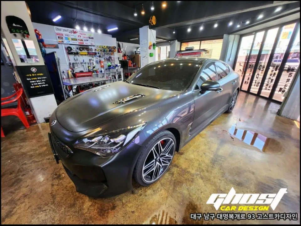 Kia Stinger vinyl wrap - Kia Stinger Vinyl Wrap Review — 3M Satin Vampire Red Transform photo 6