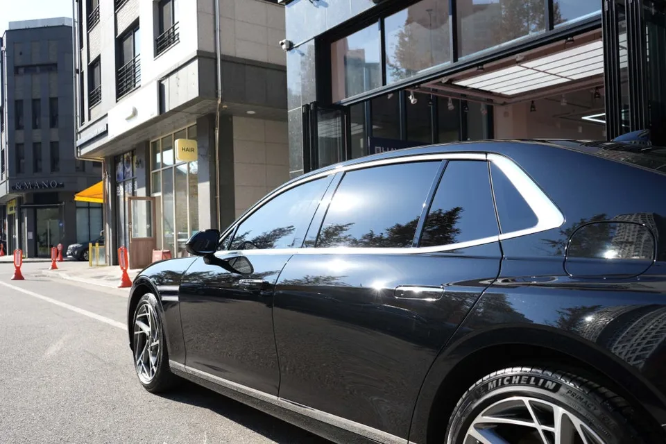 Genesis G90, GV80, G80, GV70, G70, GV60 window tinting - Genesis Window Tinting Review: G90, GV80, G80, GV70, GV60 photo 3