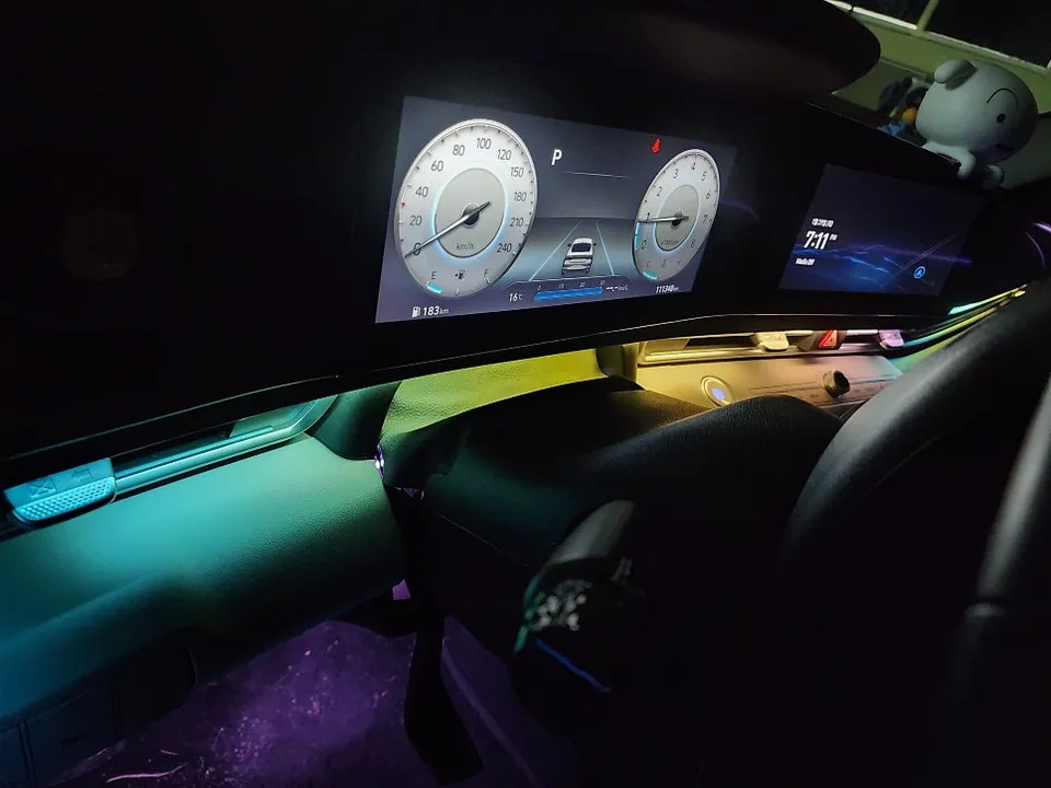 Hyundai Elantra ambient lighting - Hyundai Elantra Ambient Lighting Review - Seamless Interior LED U photo 4