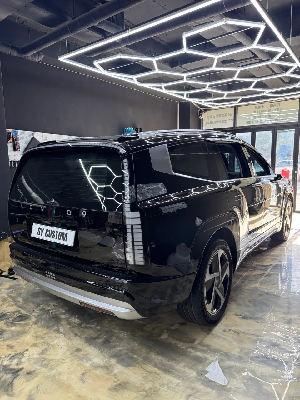 Hyundai IONIQ vinyl wrap - Hyundai IONIQ Vinyl Wrap Review: Black Gloss Finish photo 4