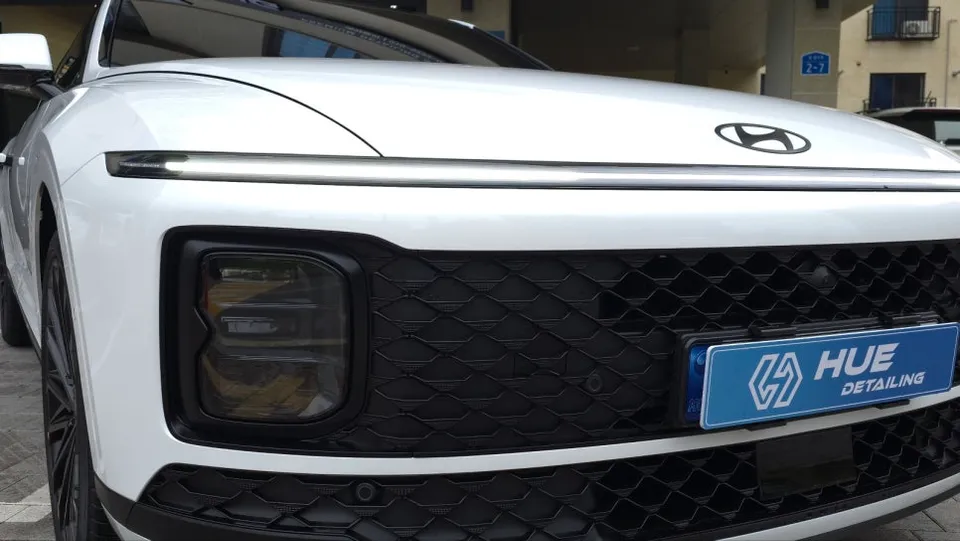 Hyundai Azeraのガラスコーティング事例|費用目安・仕上がり 施工写真 3-1
