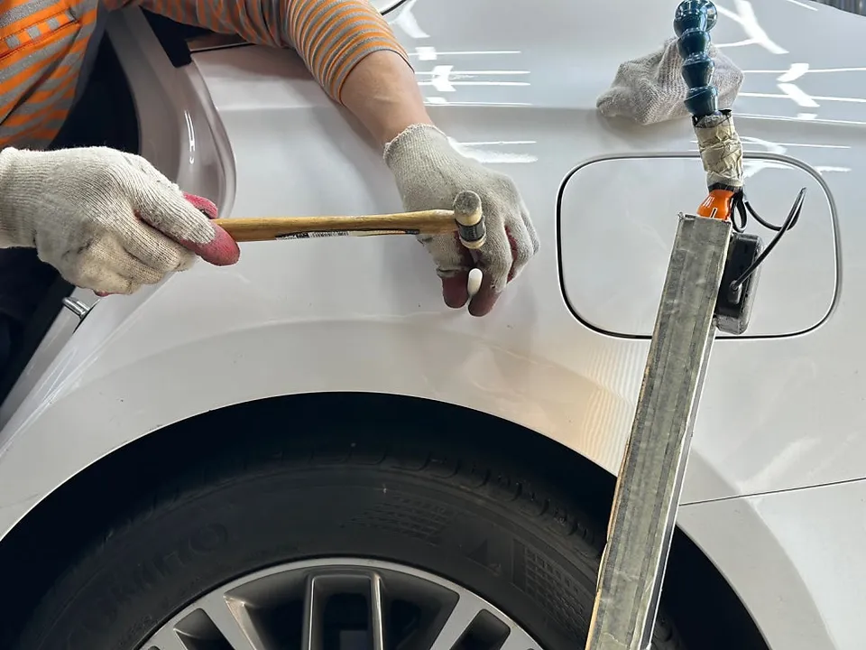 Hyundai Grandeur IG body repair - Hyundai Grandeur IG Dent Repair Review - Affordable Restoration photo 3