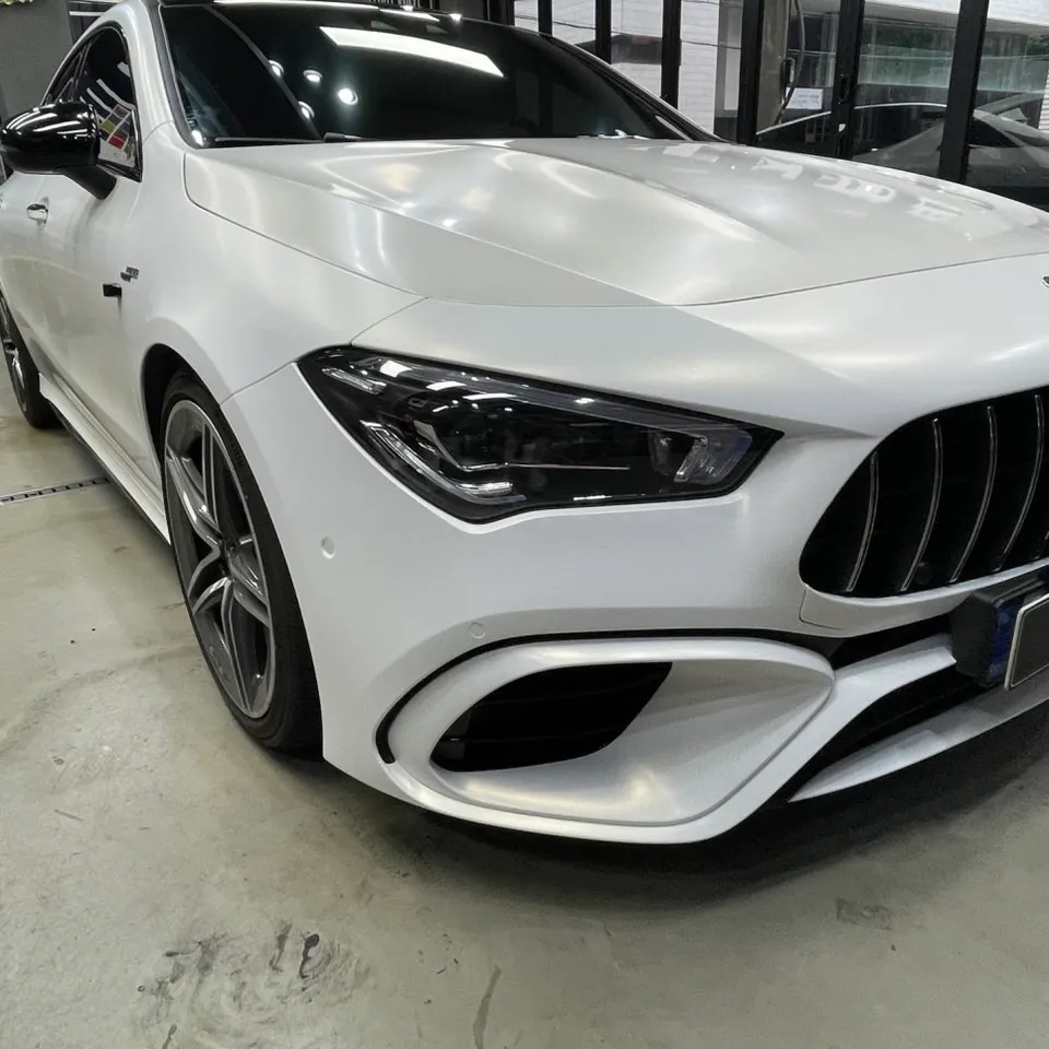 Mercedes-Benz CLAのカーラッピング事例:3Mサテンプロズンバニラ 施工写真 3-3